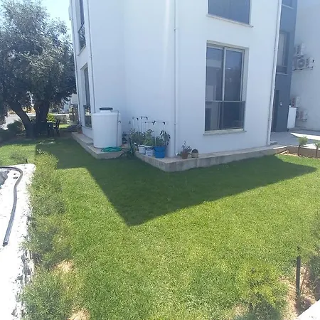 2+1 Luxury Flat In A Site With 2 Swimming Pools Apartman Kerínia