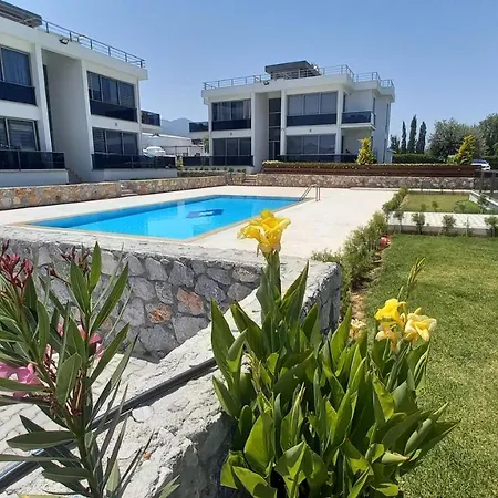 2+1 Luxury Flat In A Site With 2 Swimming Pools Апартаменты *