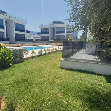 2+1 Luxury Flat In A Site With 2 Swimming Pools