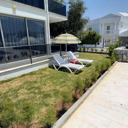 2+1 Luxury Flat In A Site With 2 Swimming Pools Kerínia